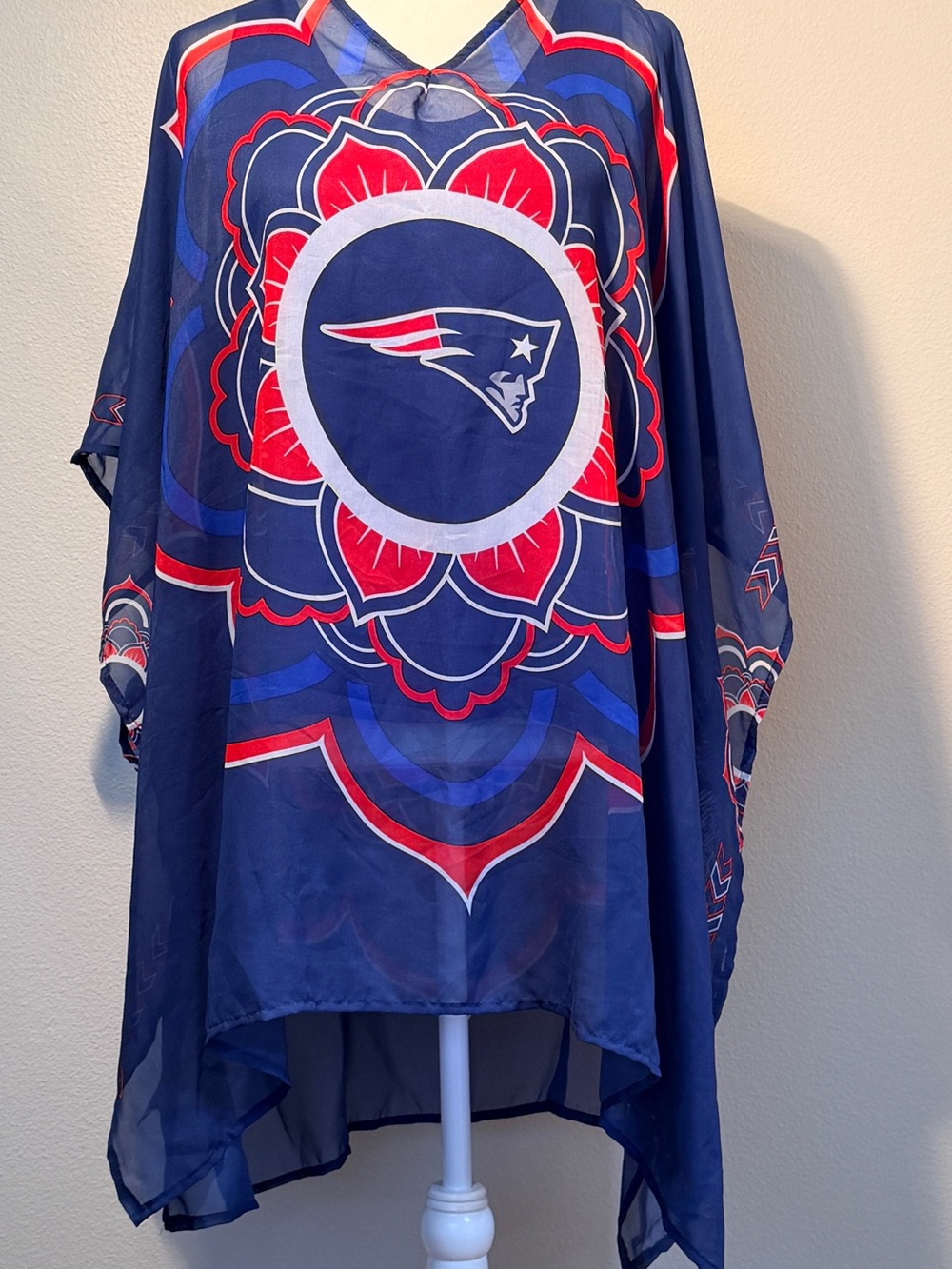 NFL Team Apparel New England Patriots Sheer Poncho Kaftan OS Blue Red White - Picture 3 of 7